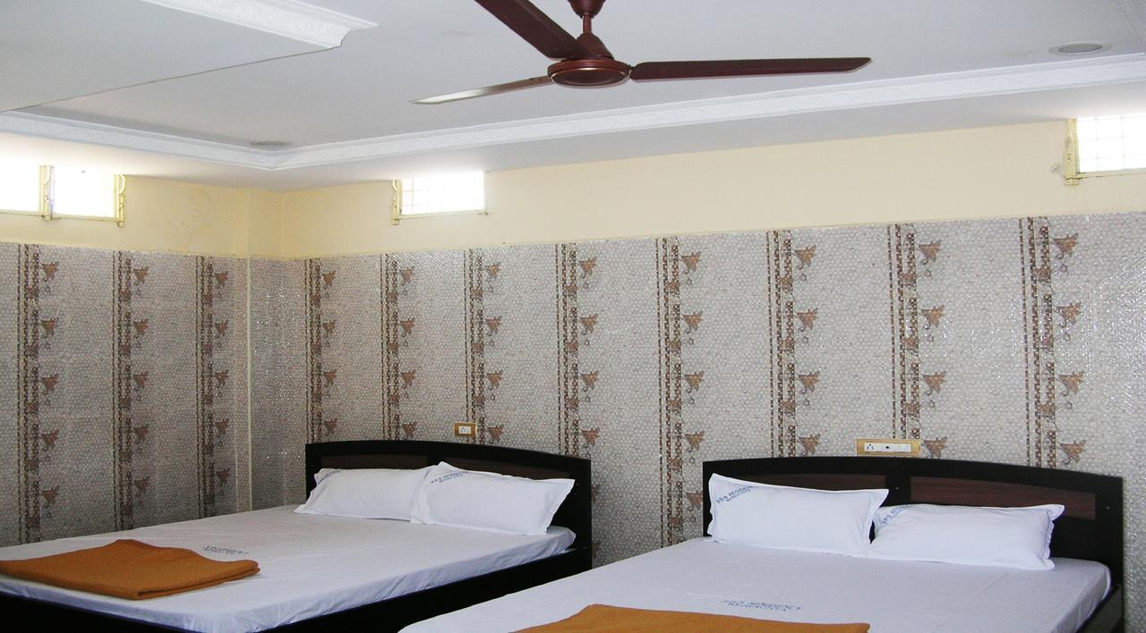 Sbs Residency Tirupati Hotel Renigunta Cameră foto