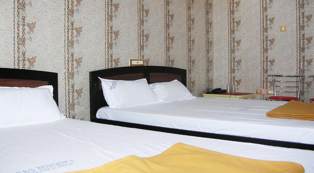 Sbs Residency Tirupati Hotel Renigunta Cameră foto
