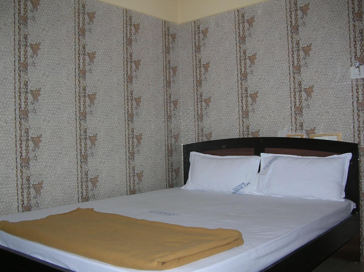 Sbs Residency Tirupati Hotel Renigunta Cameră foto