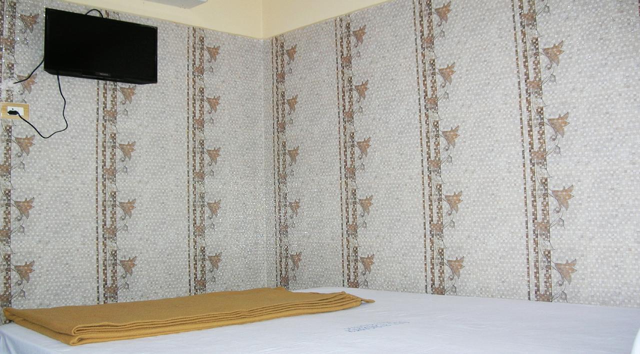 Sbs Residency Tirupati Hotel Renigunta Cameră foto