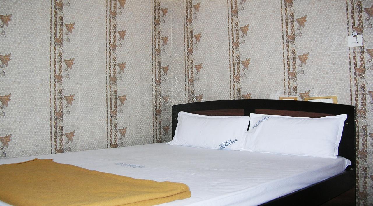 Sbs Residency Tirupati Hotel Renigunta Cameră foto